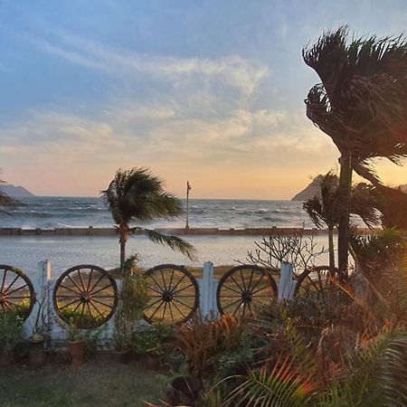Seesea Thai Wooden House On Beachfront Prachuap Khiri Khan Esterno foto