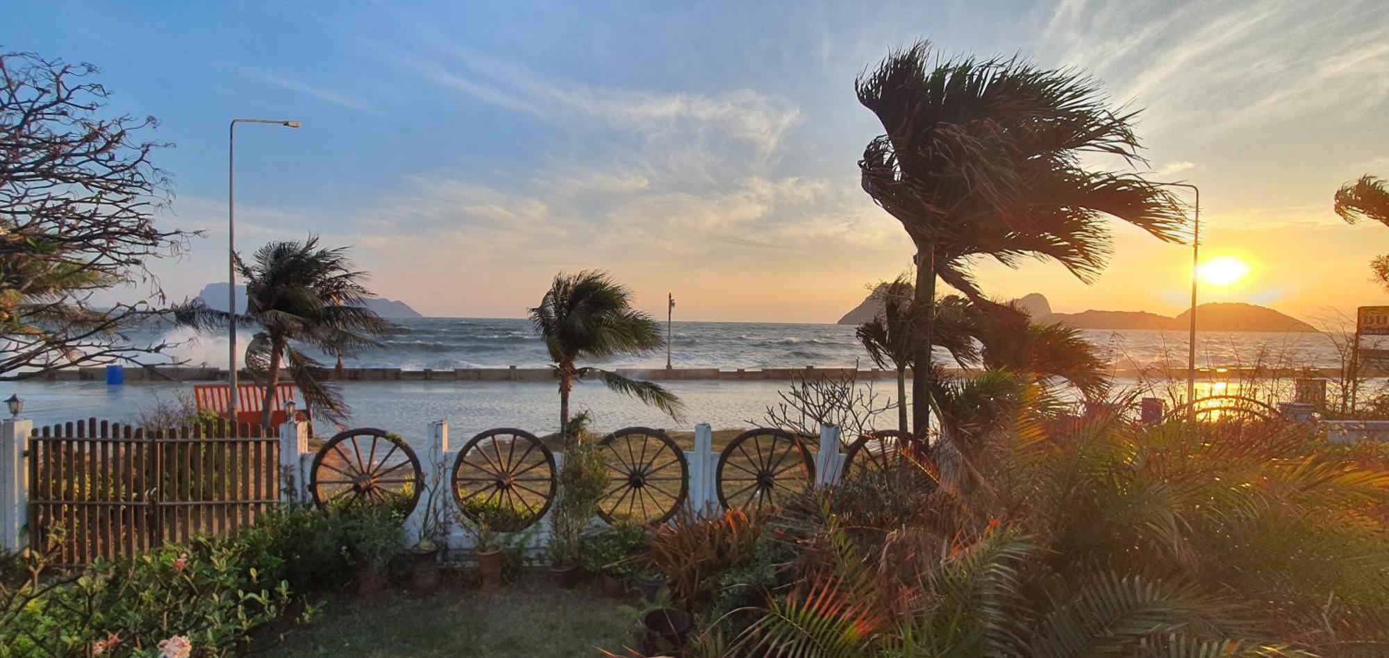 Seesea Thai Wooden House On Beachfront Prachuap Khiri Khan Esterno foto